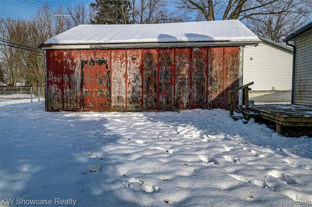 19443 Weyher Street, Livonia, MI 48152