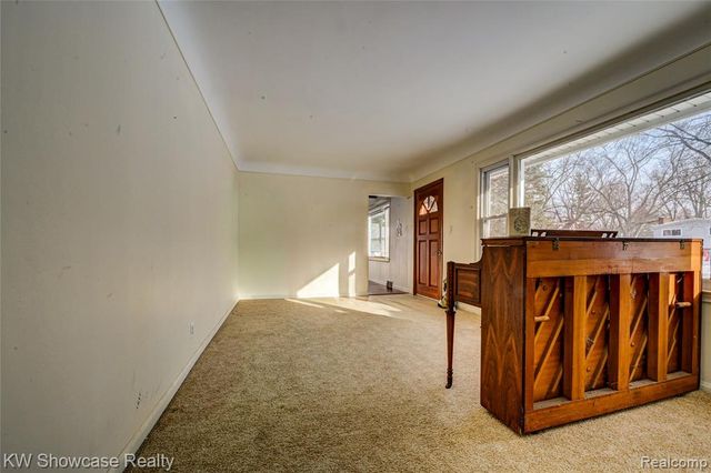 19443 Weyher Street, Livonia, MI 48152