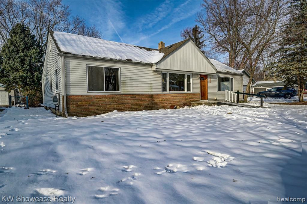 19443 Weyher Street, Livonia, MI 48152