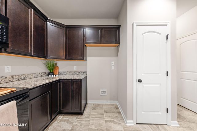 111 Saint Lucius Street, Youngsville, LA 70592