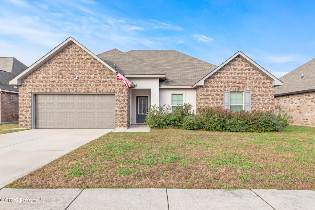 111 Saint Lucius Street, Youngsville, LA 70592