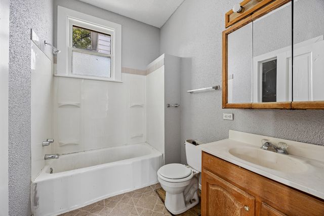 507 E 158TH Street, South Holland, IL 60473
