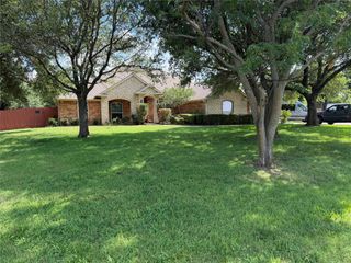 2117 Shorthorn Trail, Crowley, TX 76036