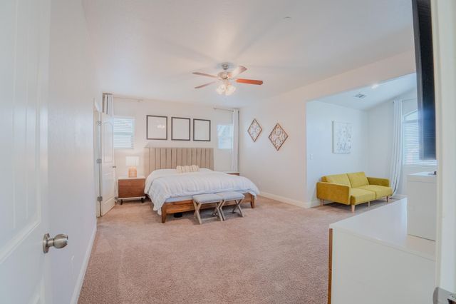 2241 N Sallee Court, Visalia, CA 93291