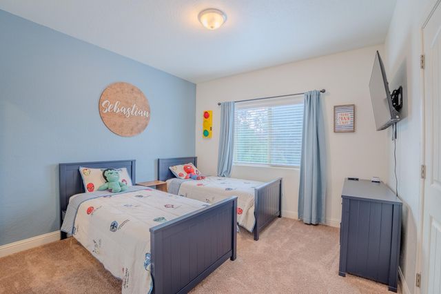 2241 N Sallee Court, Visalia, CA 93291