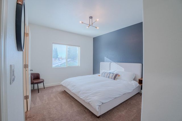 2241 N Sallee Court, Visalia, CA 93291