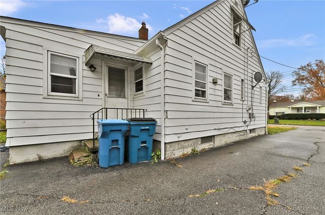 1863 E 37th Street, Lorain, OH 44055