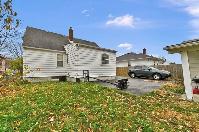 1863 E 37th Street, Lorain, OH 44055