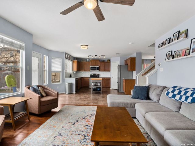 6814 Loma Secca, San Antonio, TX 78233