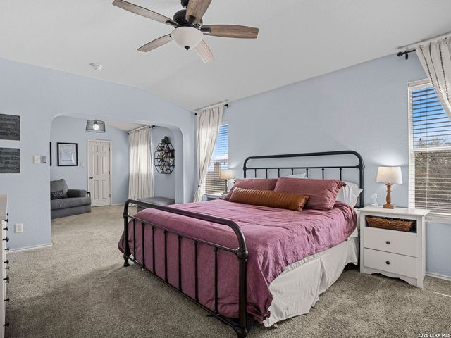 6814 Loma Secca, San Antonio, TX 78233