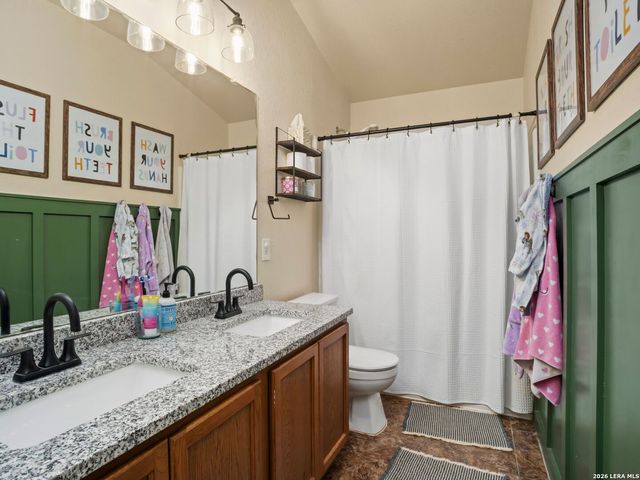 6814 Loma Secca, San Antonio, TX 78233