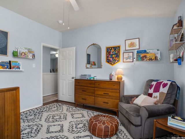 6814 Loma Secca, San Antonio, TX 78233