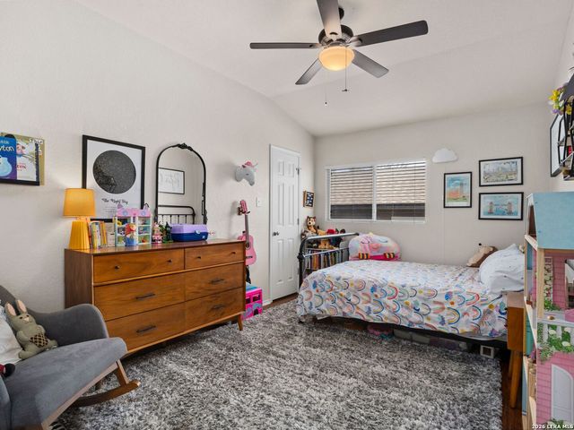 6814 Loma Secca, San Antonio, TX 78233