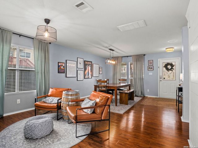 6814 Loma Secca, San Antonio, TX 78233