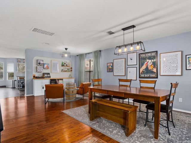 6814 Loma Secca, San Antonio, TX 78233