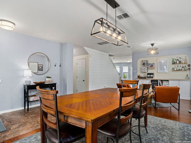 6814 Loma Secca, San Antonio, TX 78233