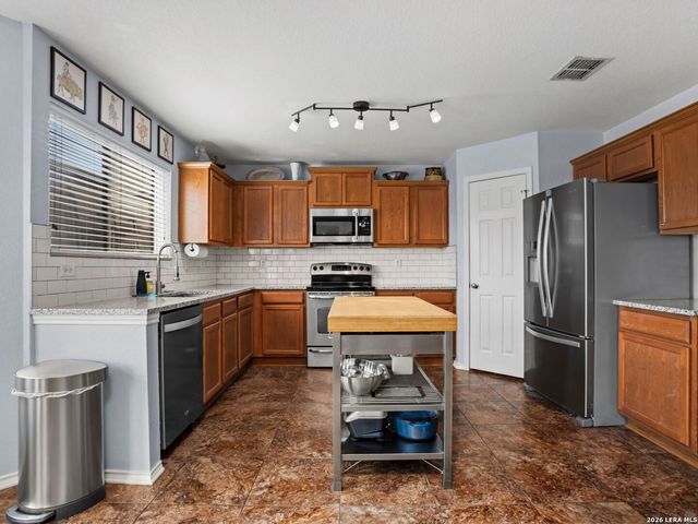 6814 Loma Secca, San Antonio, TX 78233