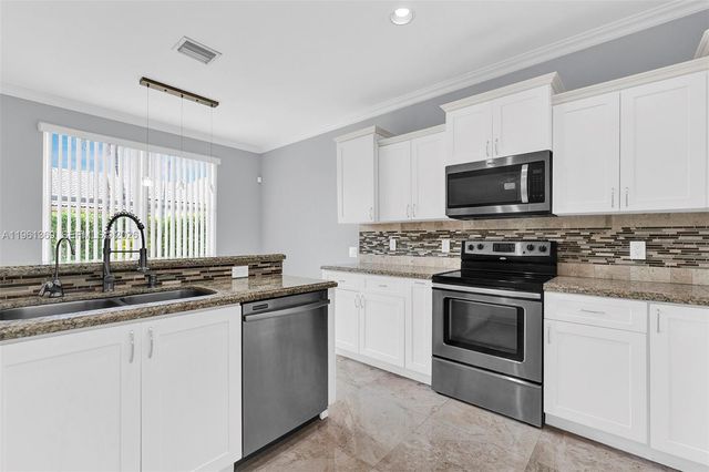 1518 Maple Dr 1518, Weston, FL 33327