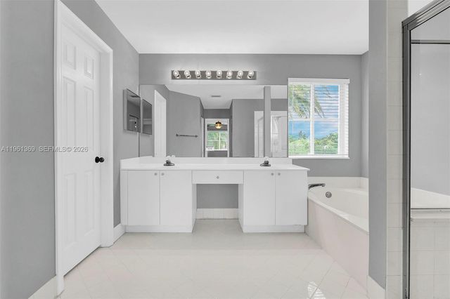 1518 Maple Dr 1518, Weston, FL 33327