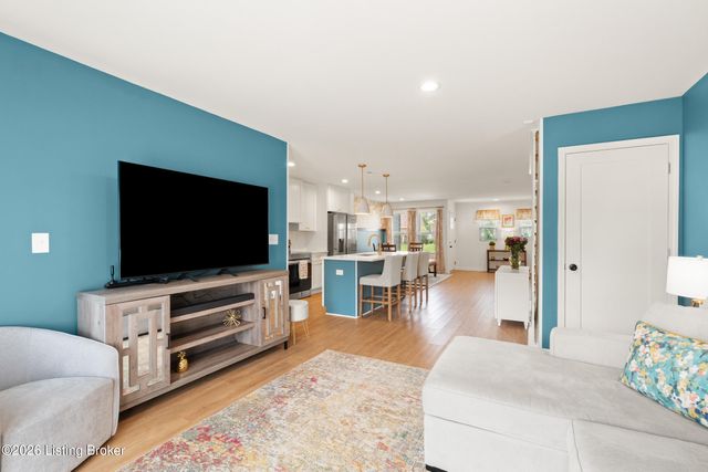 3135 Bushmill Park, Louisville, KY 40241