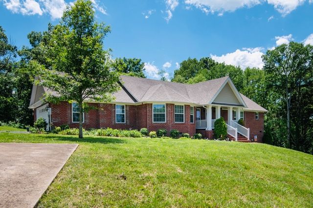 1555 Heller Rdg, Spring Hill, TN 37174