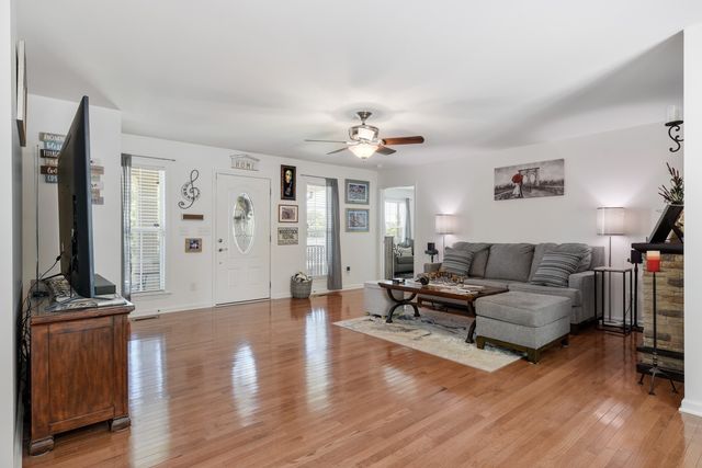 1555 Heller Rdg, Spring Hill, TN 37174