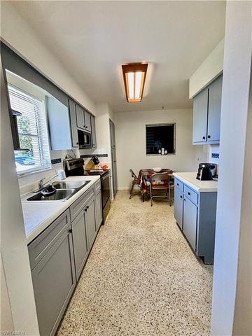 901 Juno DR, Lehigh Acres, FL 33936