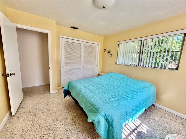 901 Juno DR, Lehigh Acres, FL 33936