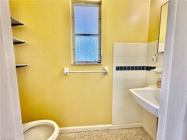 901 Juno DR, Lehigh Acres, FL 33936