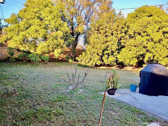 901 Juno DR, Lehigh Acres, FL 33936