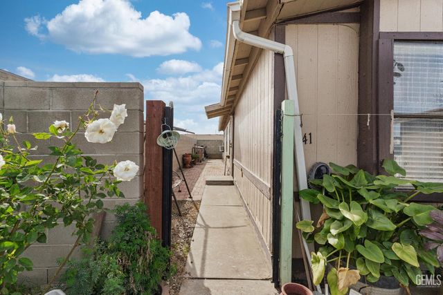 499 Pacheco Road 141, Bakersfield, CA 93307