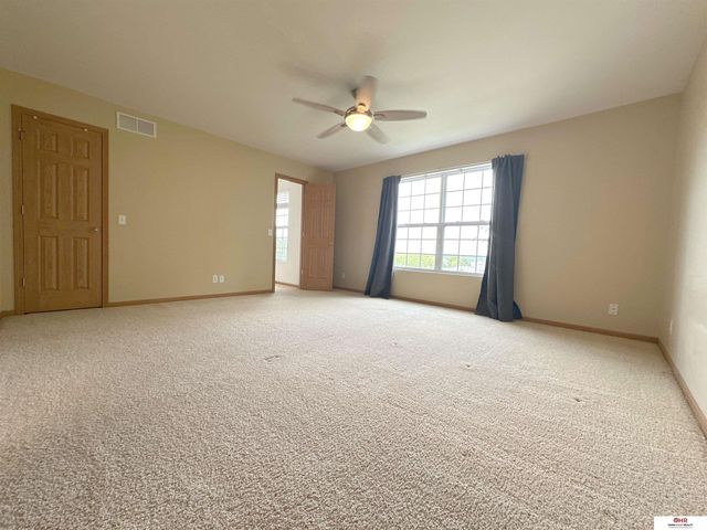 3810 S 189Th Street, Omaha, NE 68130