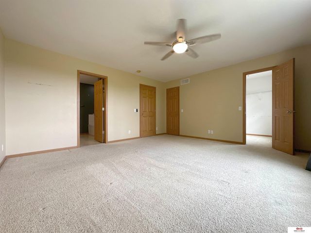 3810 S 189Th Street, Omaha, NE 68130