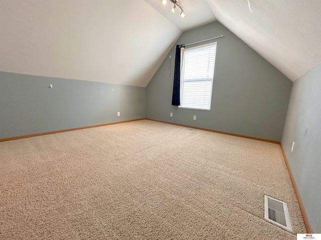 3810 S 189Th Street, Omaha, NE 68130