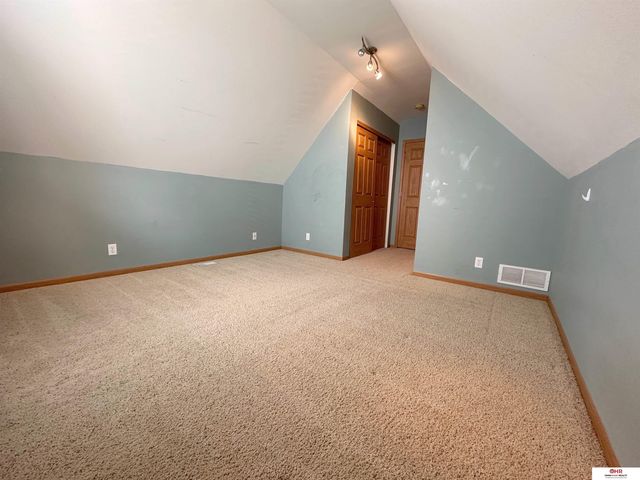 3810 S 189Th Street, Omaha, NE 68130