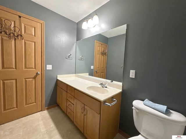 3810 S 189Th Street, Omaha, NE 68130