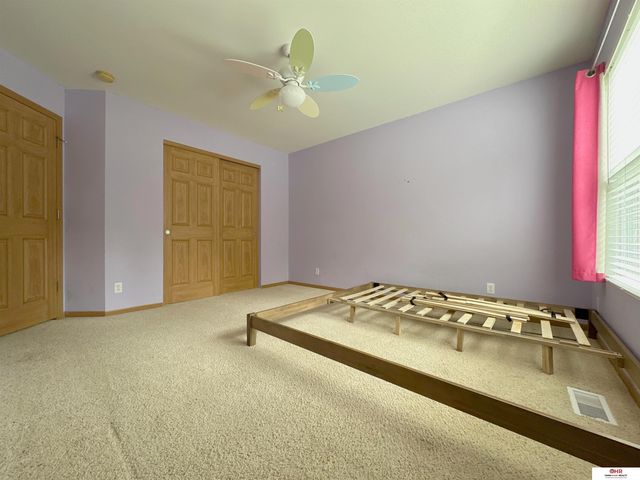 3810 S 189Th Street, Omaha, NE 68130