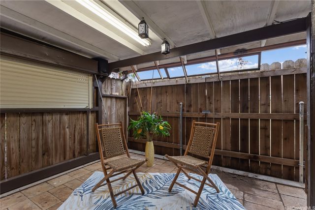 45-476 Kamehameha Highway, Kaneohe, HI 96744