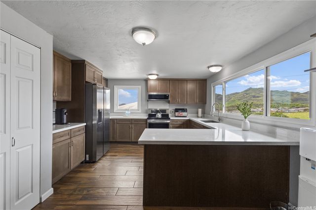 45-476 Kamehameha Highway, Kaneohe, HI 96744