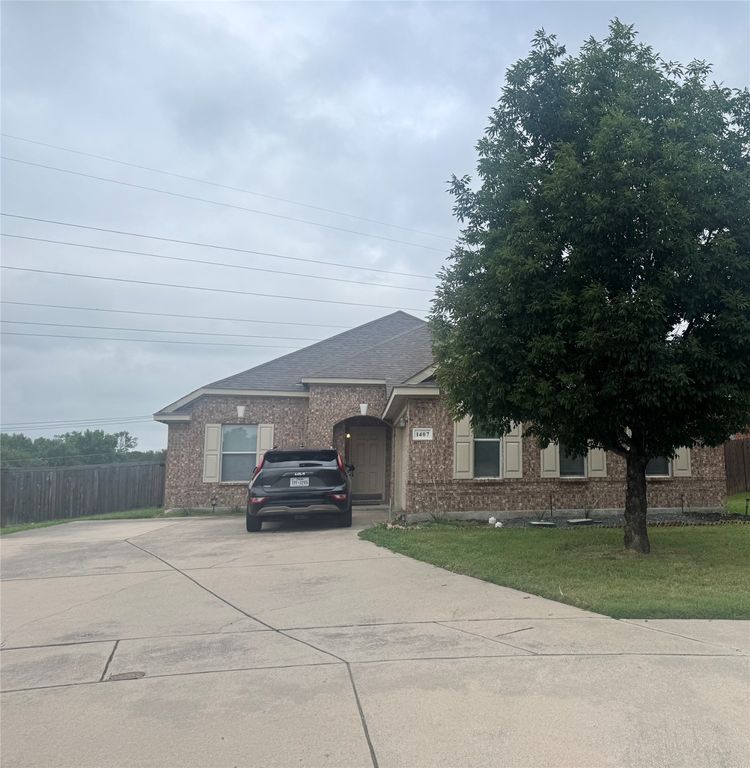 1407 Durango Street, Grand Prairie, TX 75051