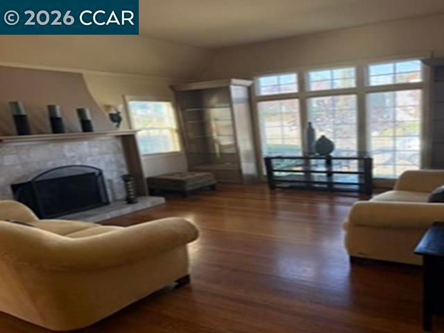 5421 Brann St, Oakland, CA 94619