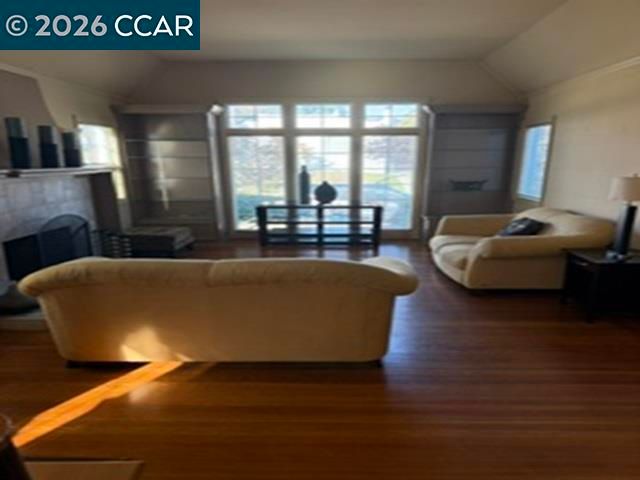 5421 Brann St, Oakland, CA 94619