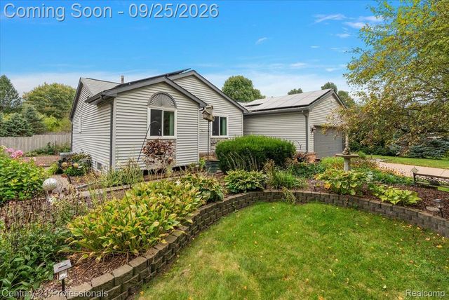 4713 Desert Bridge Court, Highland Charter Township, MI 48356