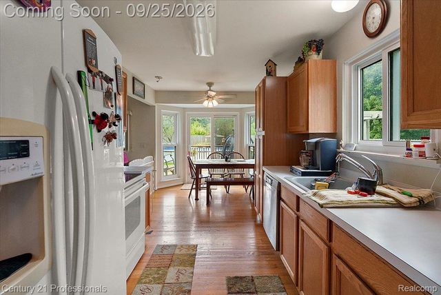 4713 Desert Bridge Court, Highland Charter Township, MI 48356