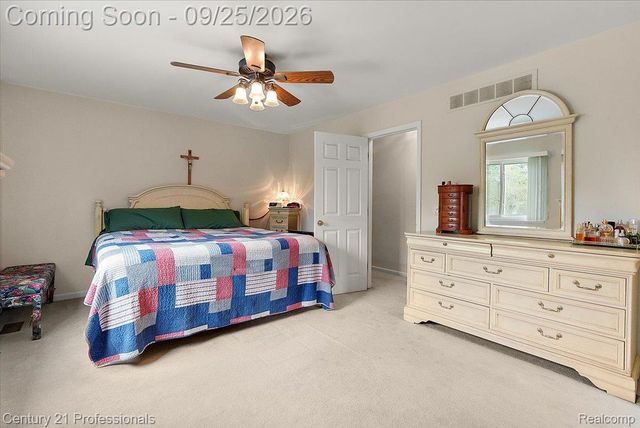 4713 Desert Bridge Court, Highland Charter Township, MI 48356