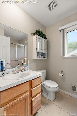 4713 Desert Bridge Court, Highland Charter Township, MI 48356