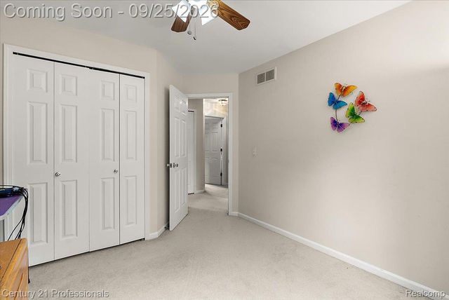 4713 Desert Bridge Court, Highland Charter Township, MI 48356