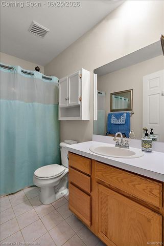 4713 Desert Bridge Court, Highland Charter Township, MI 48356