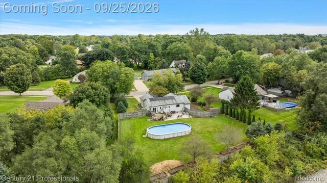 4713 Desert Bridge Court, Highland Charter Township, MI 48356