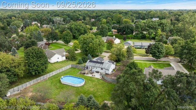 4713 Desert Bridge Court, Highland Charter Township, MI 48356